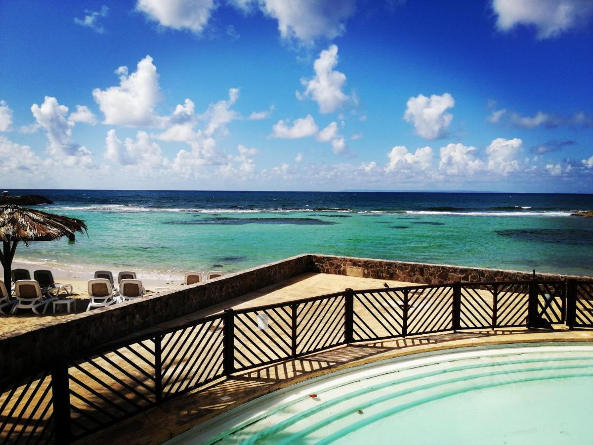 Studio Vue Mer Piscine Plage Kaz Punch Manganao Chez Julie 圣弗朗索瓦 外观 照片